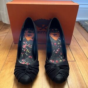 Rocket Dog Thai Silk Pumps
